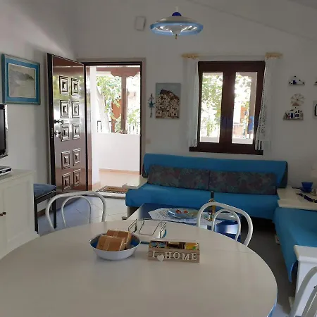 Dom wakacyjny Spacious House 100 Metres From The Beach Pefkochori