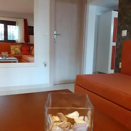 Dom wakacyjny Spacious House 100 Metres From The Beach Pefkochori