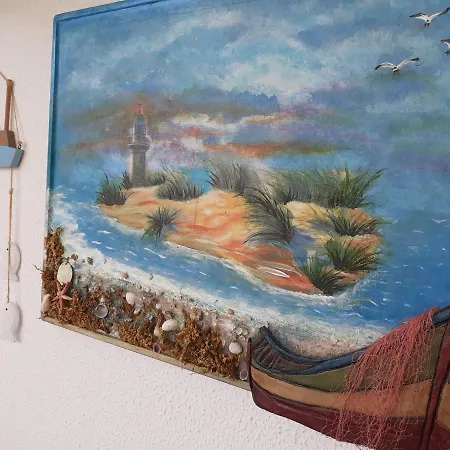 Dom wakacyjny Spacious House 100 Metres From The Beach