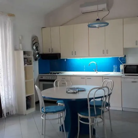 Spacious House 100 Metres From The Beach Pefkochori
