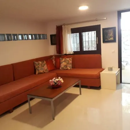 Spacious House 100 Metres From The Beach Dom wakacyjny