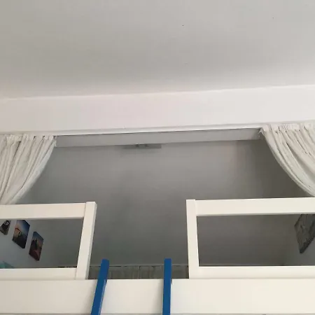 Spacious House 100 Metres From The Beach
