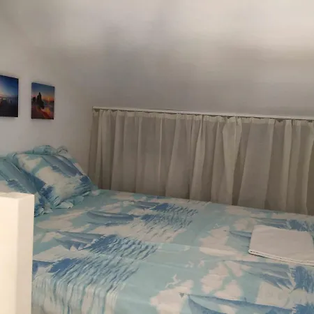 Spacious House 100 Metres From The Beach Dom wakacyjny
